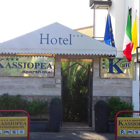 Kassiopea Aparthotel Giardini Naxos Esterno foto